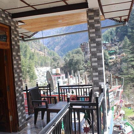 Moonlight Guest House Kasol Esterno foto