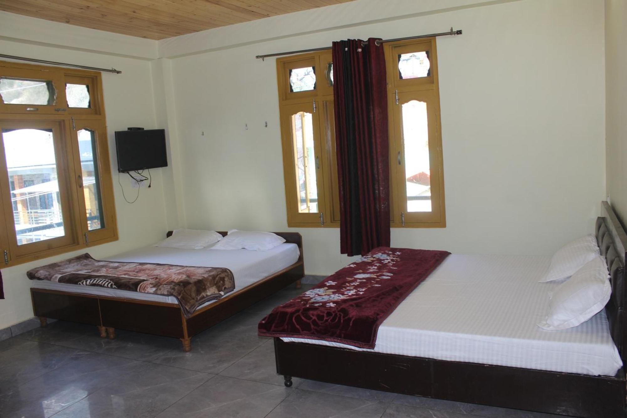 Moonlight Guest House Kasol Esterno foto