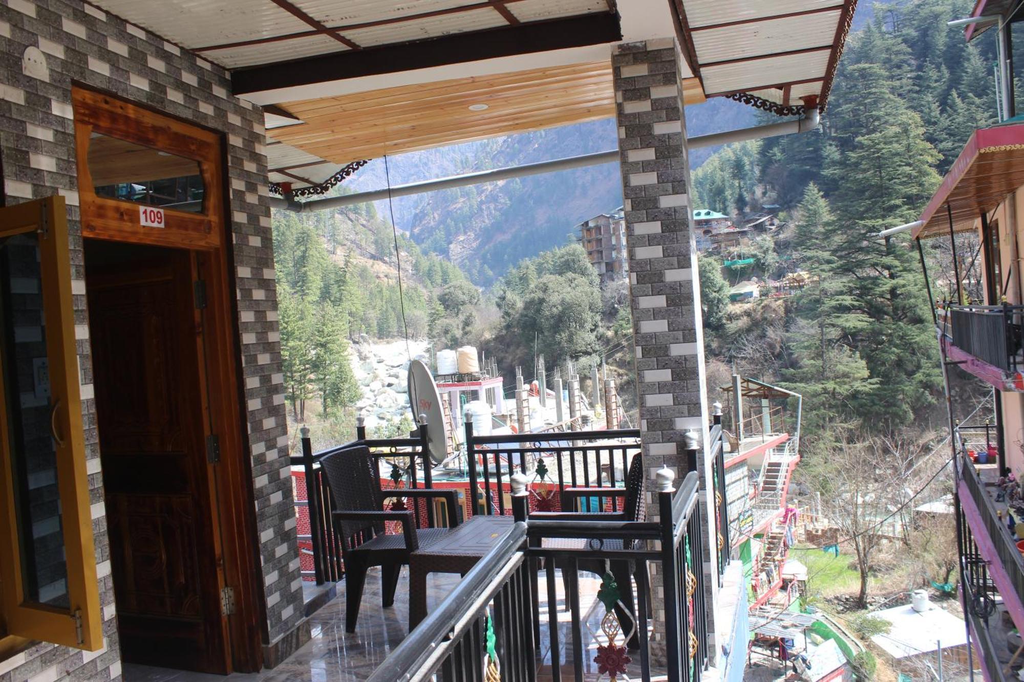 Moonlight Guest House Kasol Esterno foto