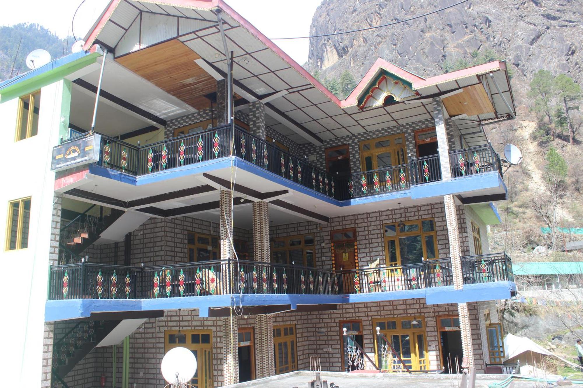 Moonlight Guest House Kasol Esterno foto