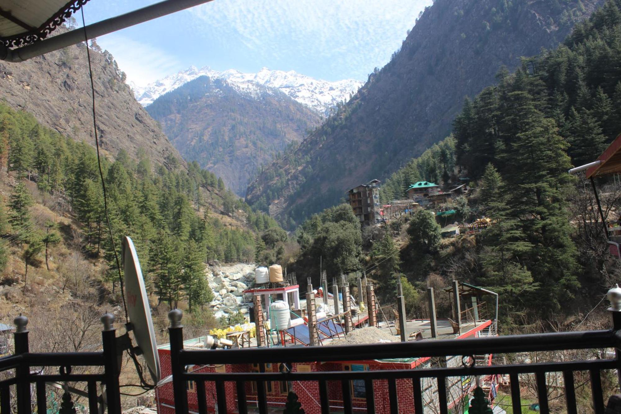 Moonlight Guest House Kasol Esterno foto