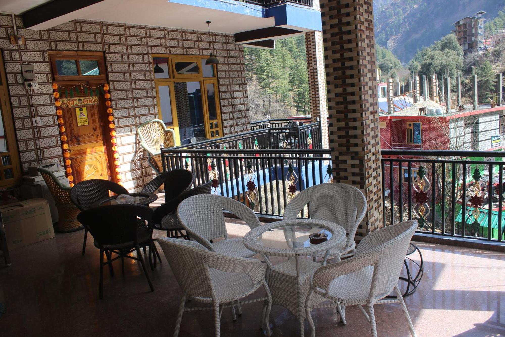Moonlight Guest House Kasol Esterno foto