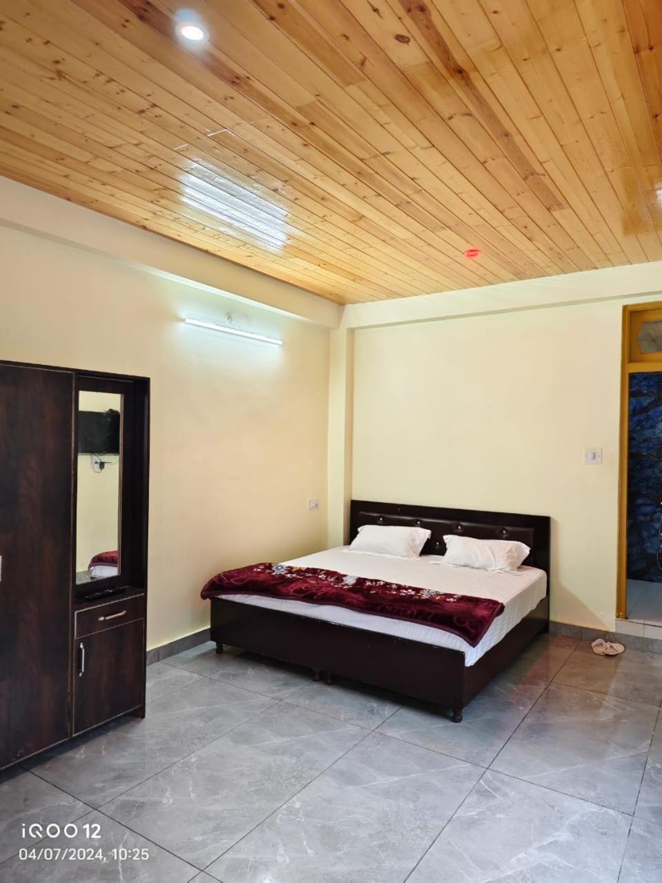 Moonlight Guest House Kasol Esterno foto